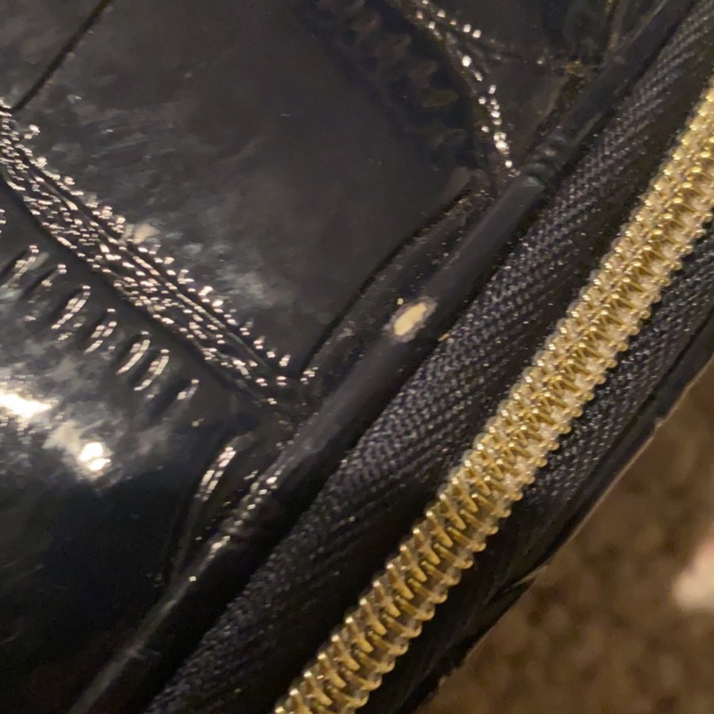 Large Este Lauder Makeup Case - image 4